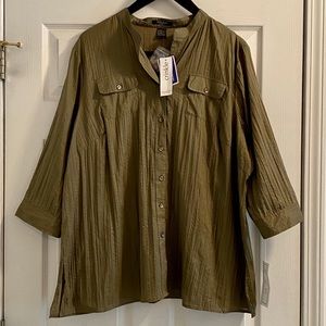 NEW - Ladies 3/4 Sleeve Crinkle Shirt- Size 2x